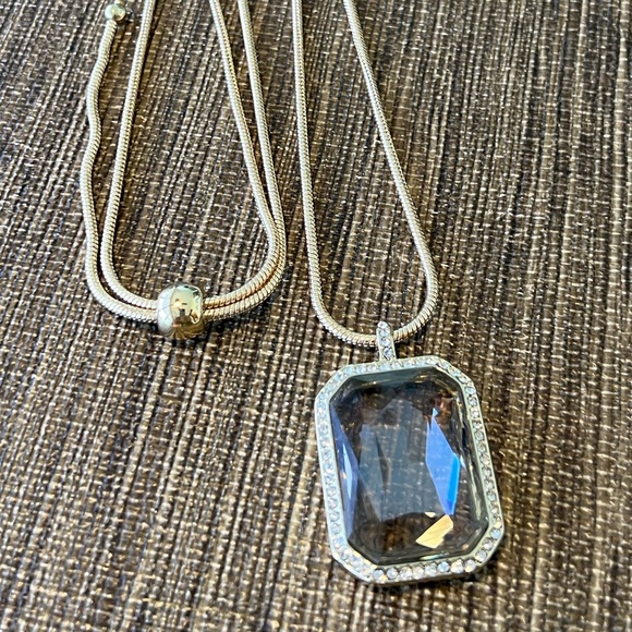 Gold and taupe crystal pendant with bolo adjustable chain - Picture 3 of 4